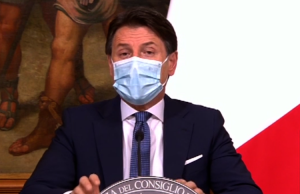 Natale, il Cdm vara la nuova stretta. Conte: “Decisione sofferta”