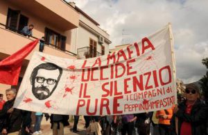 Divelta a Milano targa circolo dedicato a Peppino Impastato