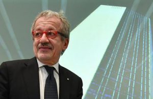 Malore per Roberto Maroni, è ricoverato in ospedale