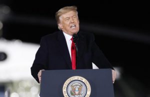 L’ira di Trump, Twitter lo sospende definitivamente