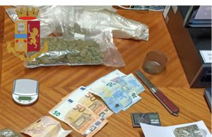 Iglesias, nascondeva droga e soldi in due appartamenti: arrestato un 32enne
