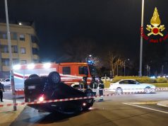 Incidente stradale a Sassari: auto si ribalta, ferita una donna incidente stradale