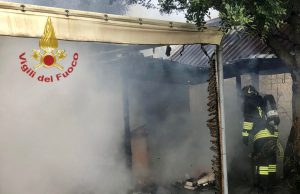 Gesico, fiamme in un giardino privato: paura per alcune bombole di GPL Vvf