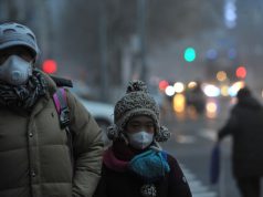 Tempesta di sabbia e smog, Pechino avvolta da una nebbia gialla