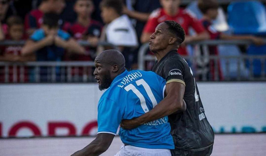 Mina suona la carica dopo la sconfitta con il Napoli "La squadra è